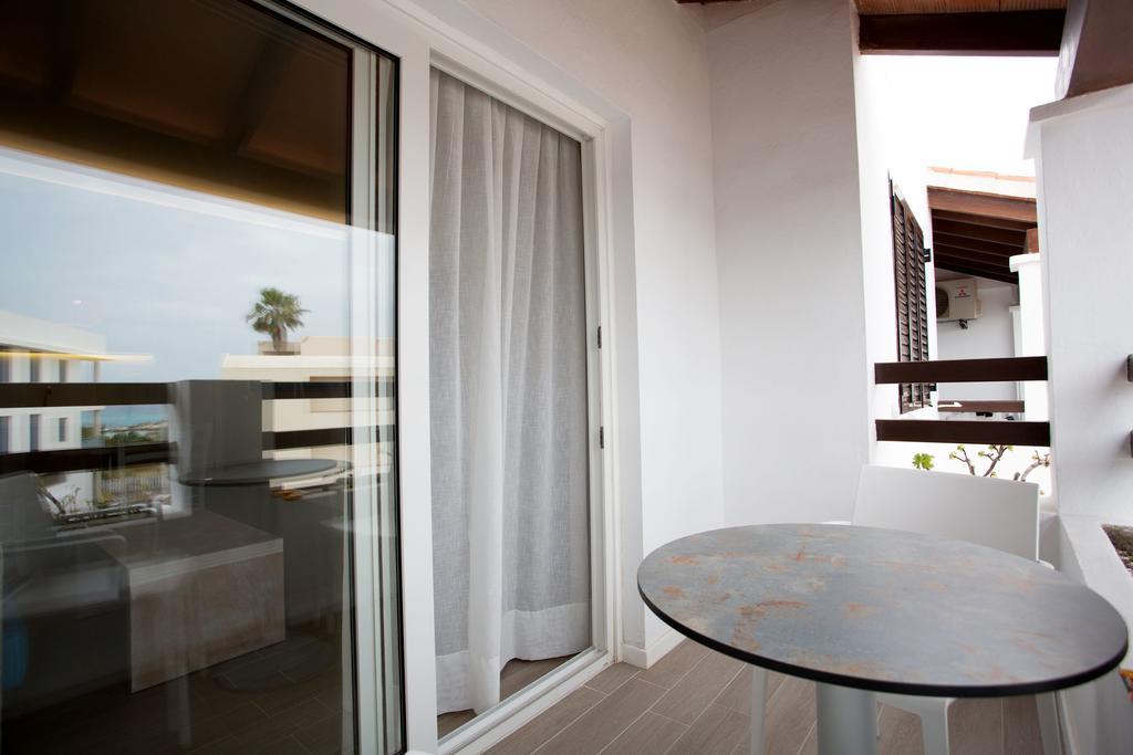 Apartamentos Pou Des Pujols Bagian luar foto